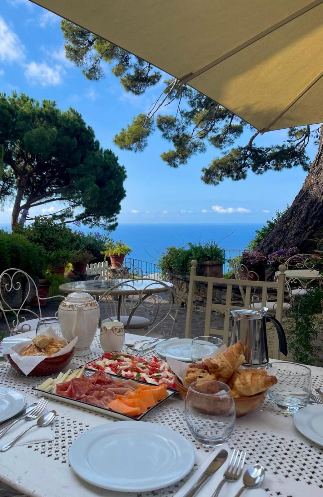 Uliveto Saglietto Agriturismo A Poggi Apartments Imperia Ngoại thất bức ảnh